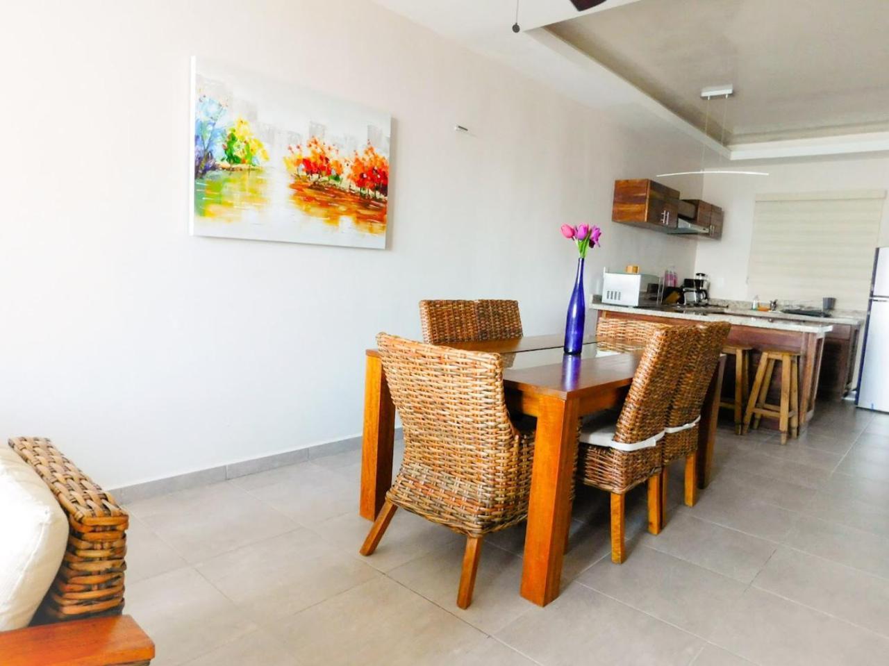Aquastar By Rt Vacation Rentals Махахуал Екстериор снимка